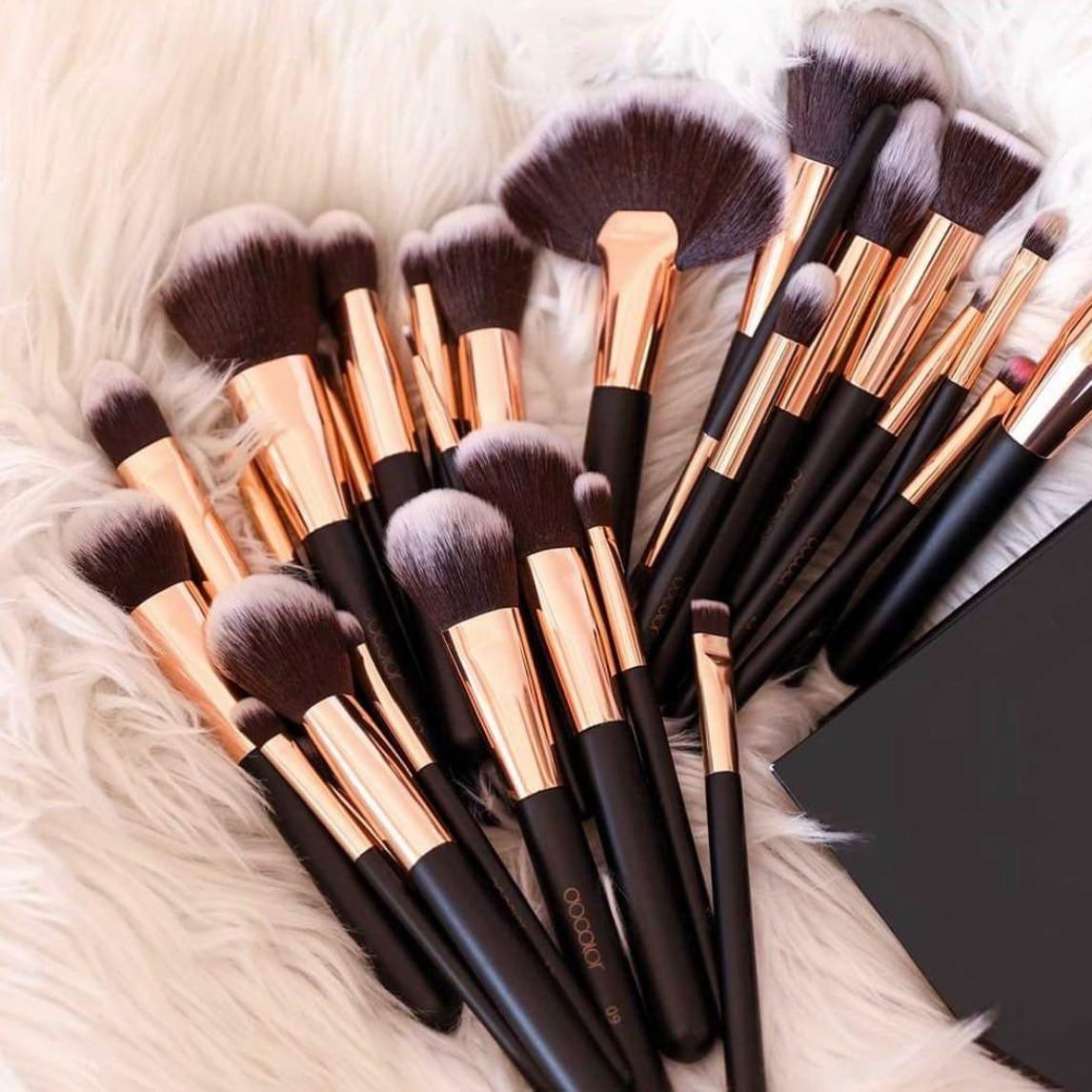 Rose Gold - 28 Piece Makeup Brush Set
